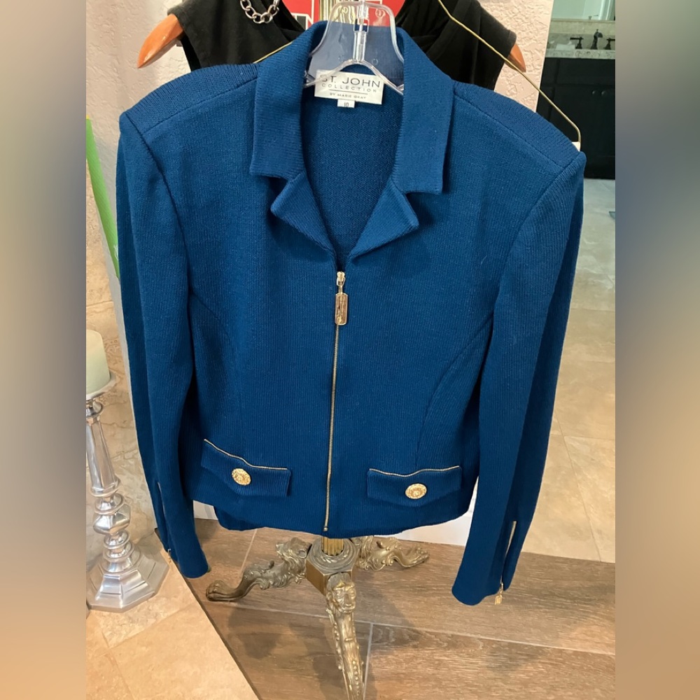 Gorgeous St John Couture Santana Knit Suit